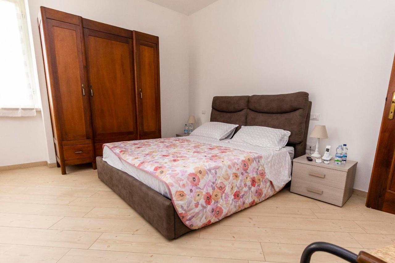 La Colomba B&B Castellaro  Dış mekan fotoğraf